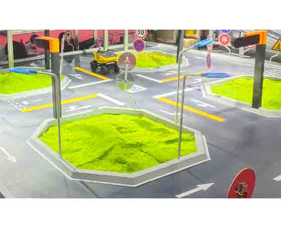 智能網(wǎng)聯(lián)仿真沙盤(pán)